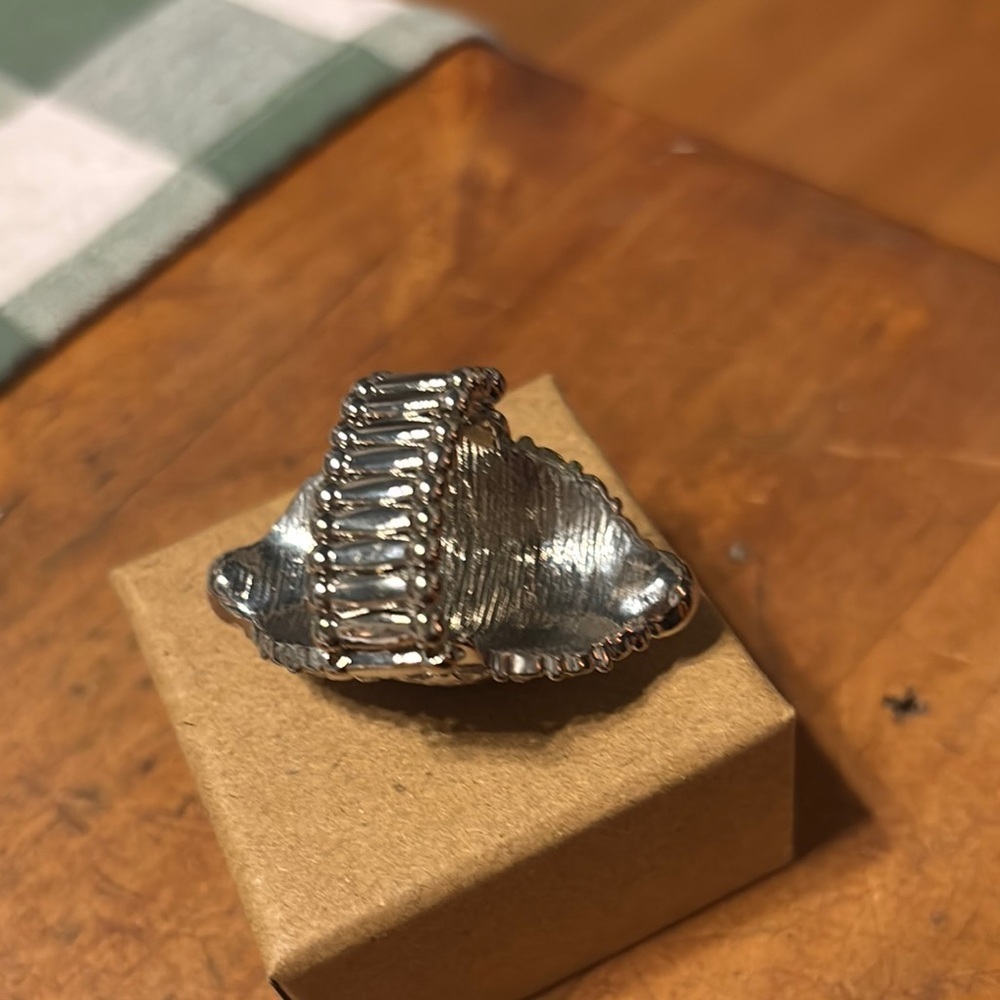 Large Adjustable Statement Ring - Picture 2 of 4